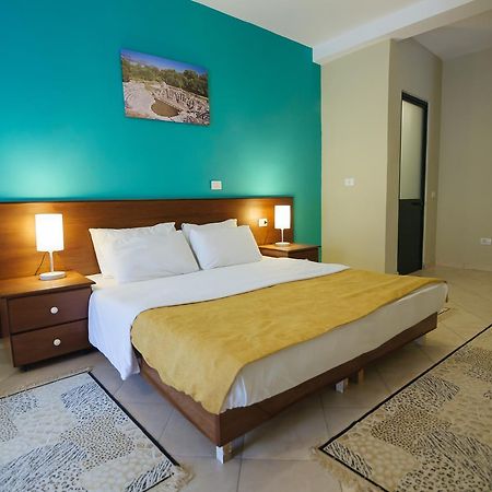 Akileda Hotel Durres Bagian luar foto