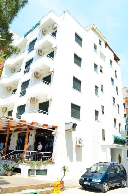 Akileda Hotel Durres Bagian luar foto