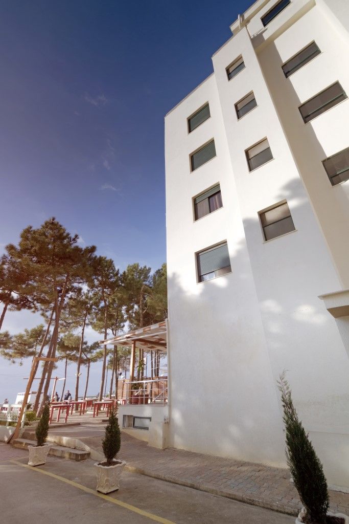 Akileda Hotel Durres Bagian luar foto