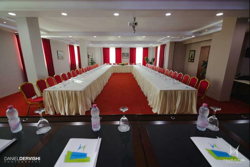 Akileda Hotel Durres Bagian luar foto